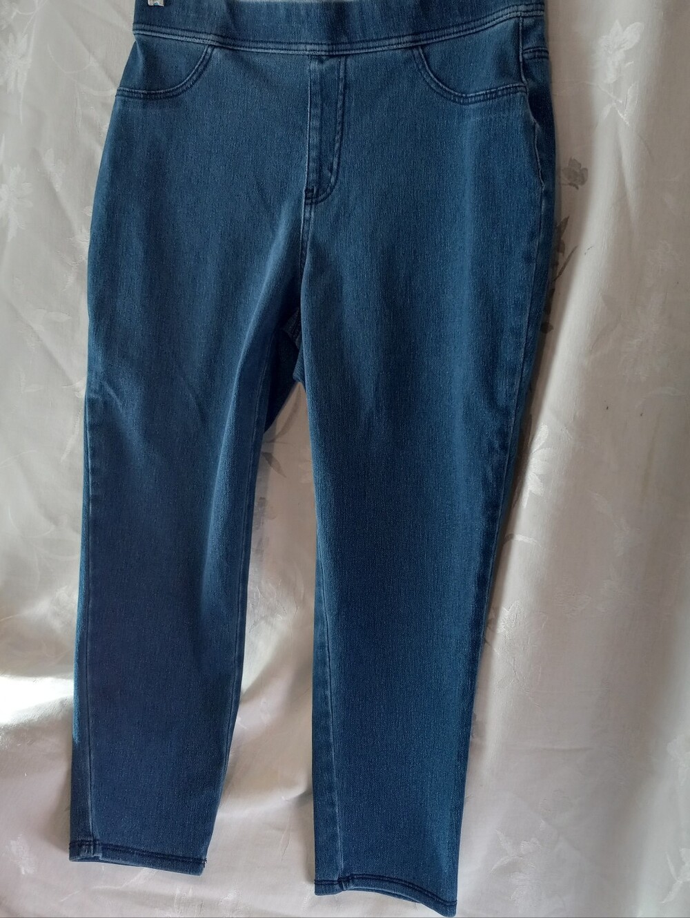 Time And Tru Women’s Dark Blue Pull-On Stretch Jeans Size Large 12-14